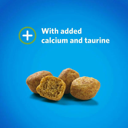 Purina DentaLife Chicken Crunchy Bites Dental Cat Treats with added calcium and taurine